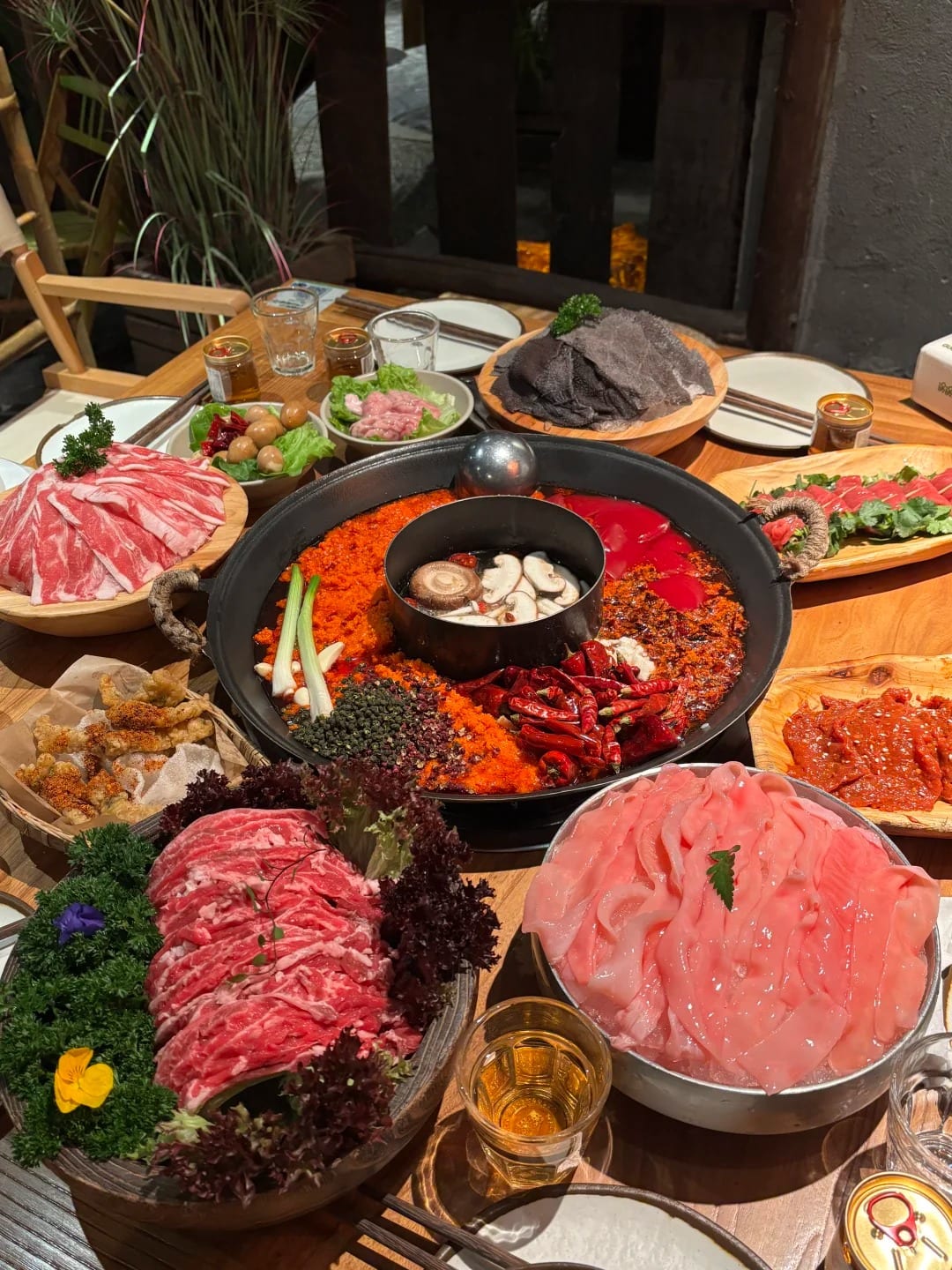 Sichuan Hotpot, Source: @固体垃圾转运车