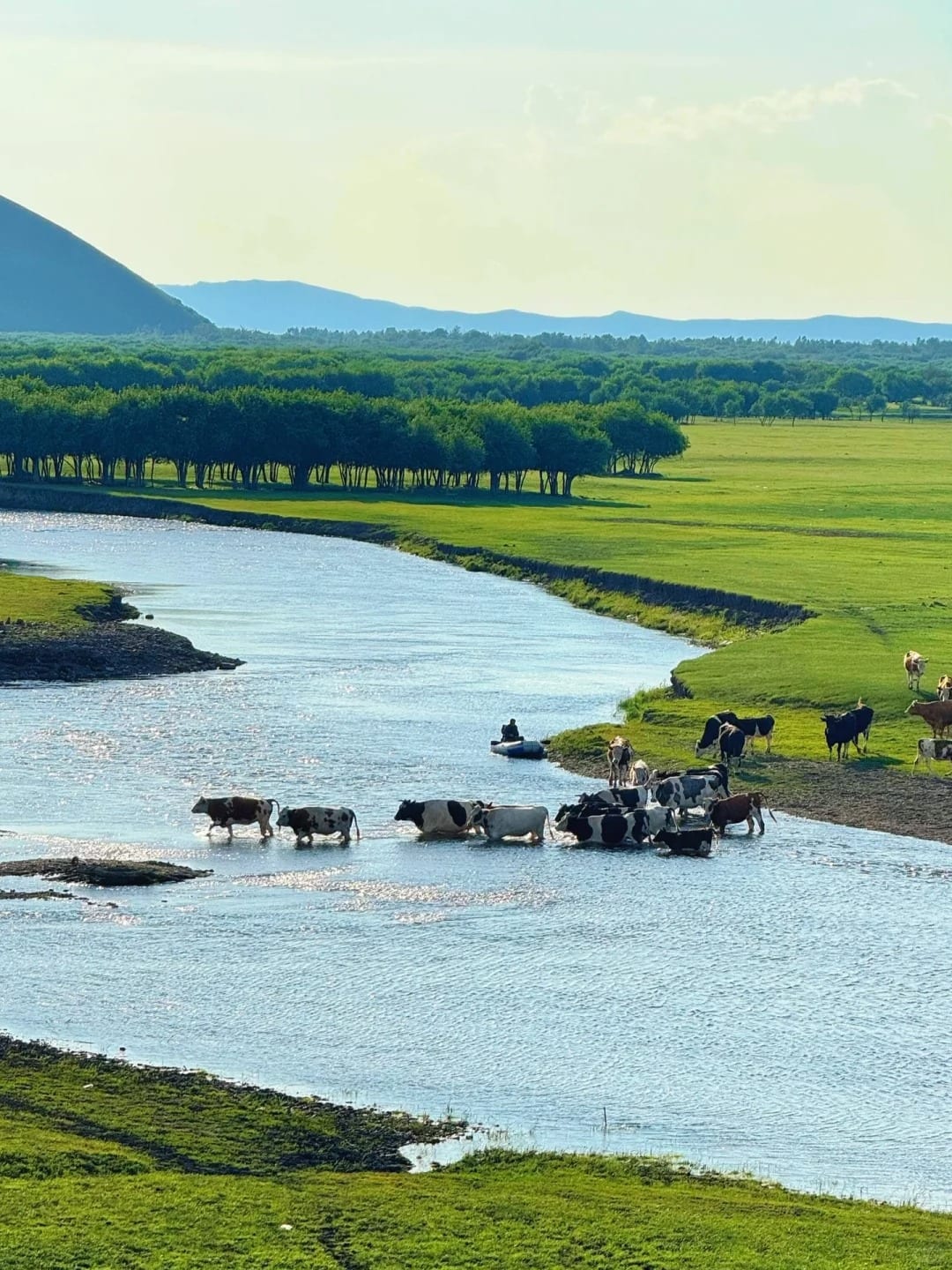 Hulunbuir Grasslands, Source: @林-旅居