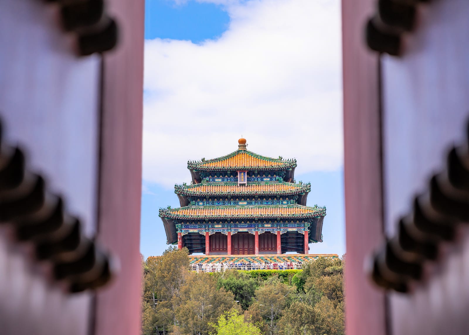 Jingshan Park — China’s Iconic Cities and the Pulse of Local Life