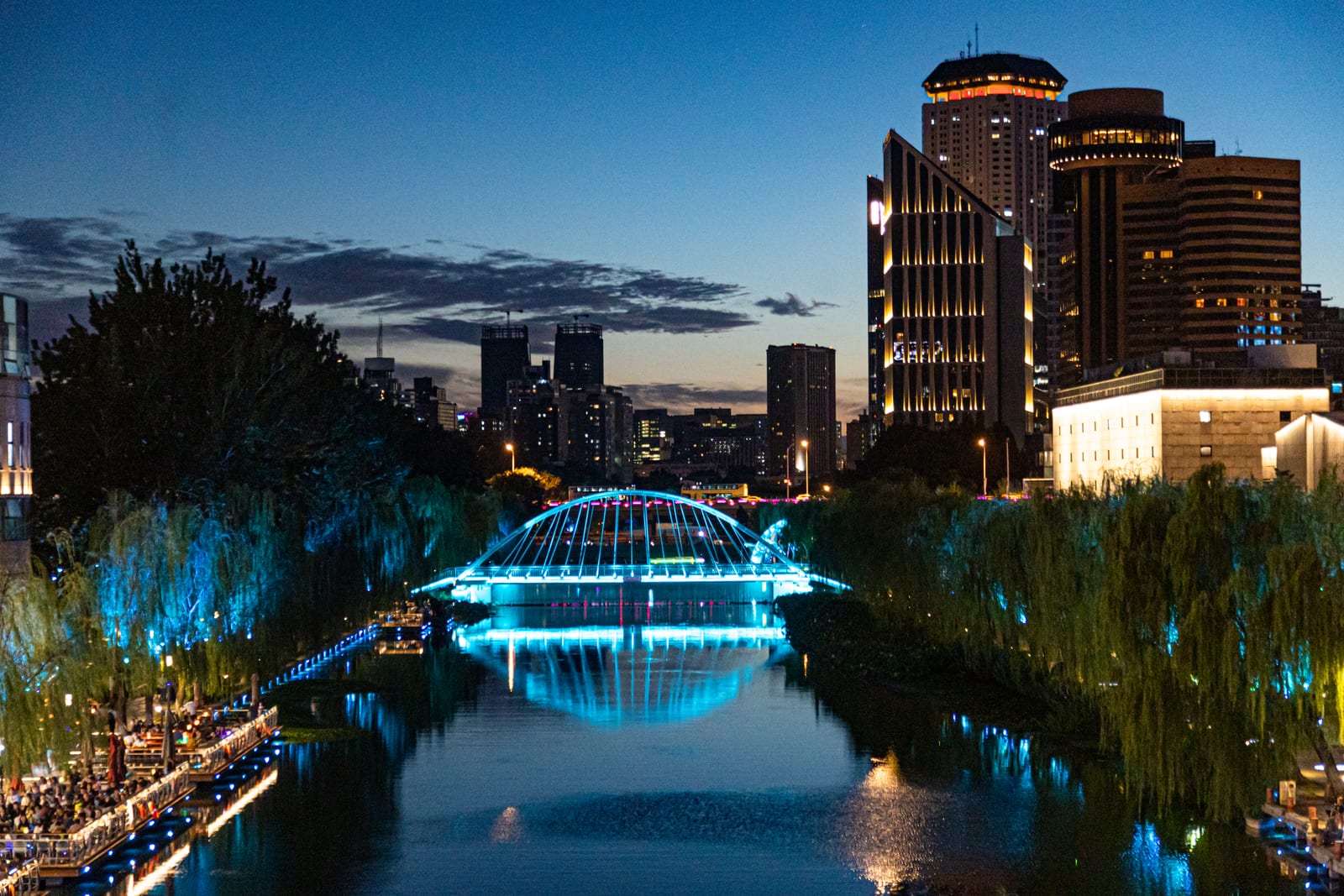 Liangma River — China’s Iconic Cities and the Pulse of Local Life
