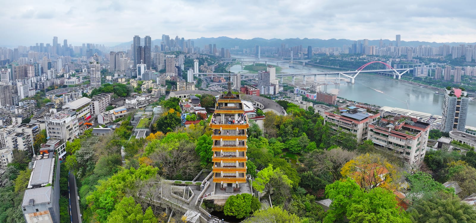 Eling Park — China’s Iconic Cities and the Pulse of Local Life