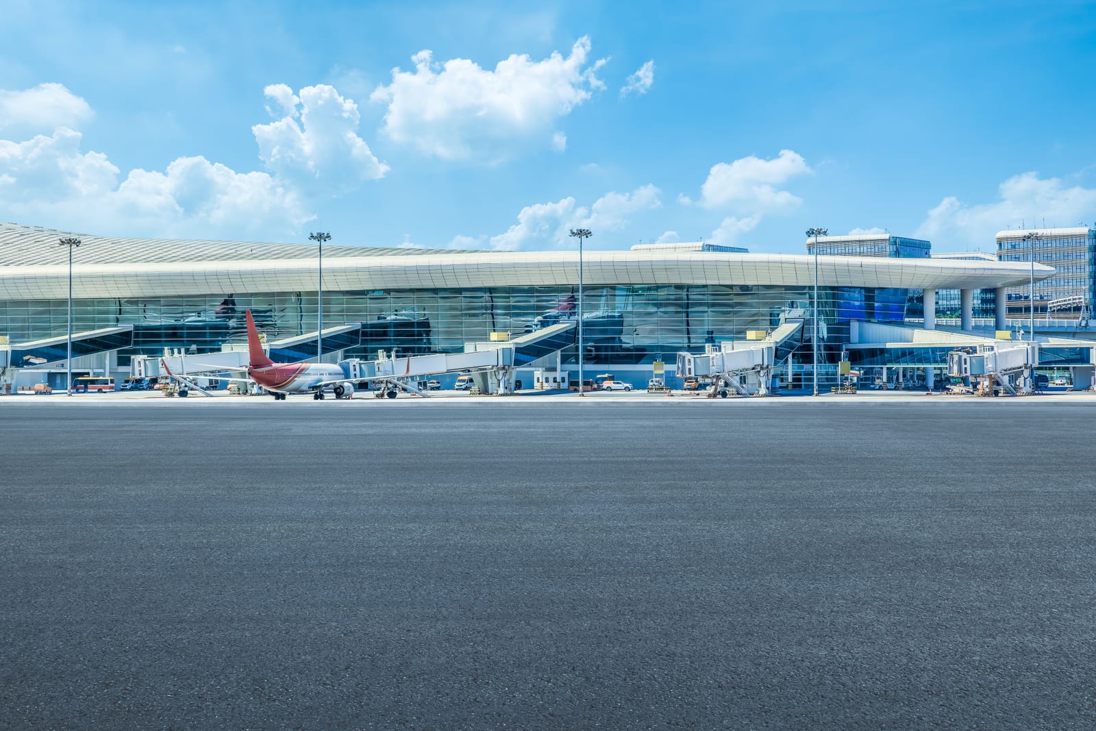 Airport — Guilin In-Depth Tour: Rice Terraces, Yao Culture & Tea