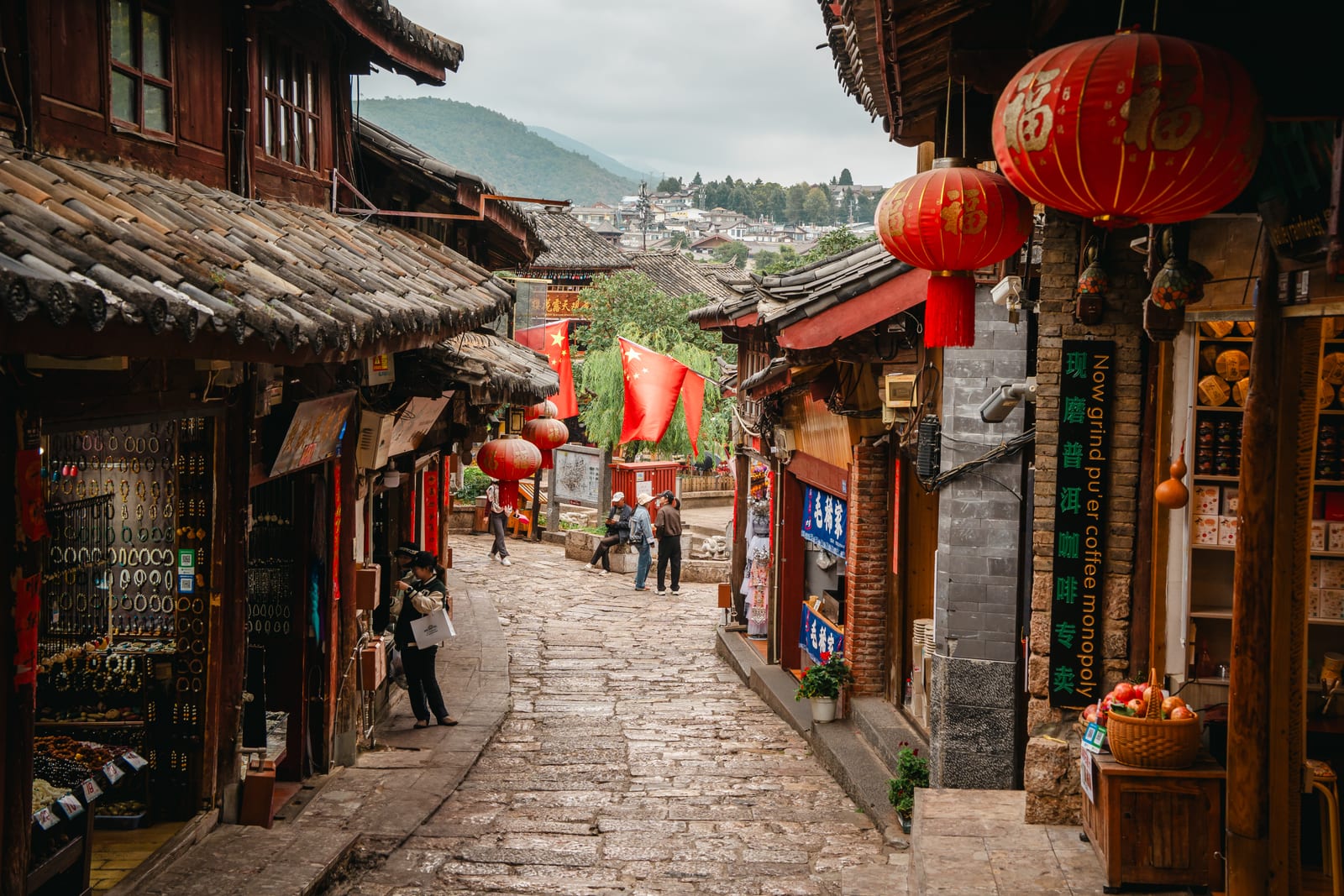 Lijiang Old Town — Charms of Yunnan: Mountain Escapes & Ethnic Cultures