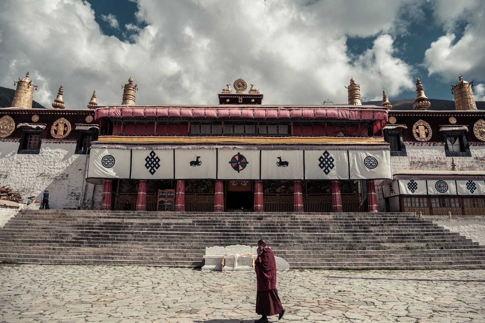 Drepung Monastery — Tibet Discovery: A Tibetan Cultural Journey